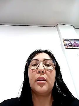 Snapshot of my-kitty chatting on October 2025 10:21:02 PM my-kitty online show from October 2025 10:21:02 PM