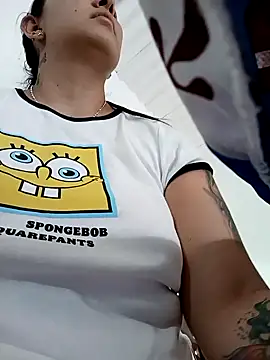 Snapshot of my-kitty chatting on November 2025 03:50:01 PM my-kitty online show from November 2025 03:50:01 PM