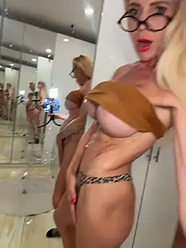 Kate-monroe online show from July 2026 07:09:01 PM