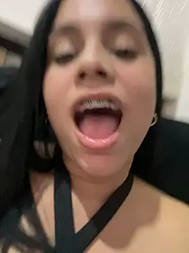 Snapshot of pamela_anderson_ chatting on December 2024 01:47:02 AM pamela anderson online show from December 2024 01:47:02 AM