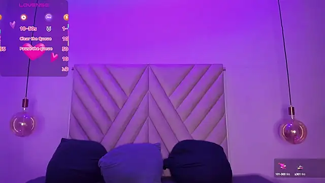 Snapshot of EmmaSwift_ chatting on September 2025 01:54:02 AM EmmaSwift online show from September 2025 01:54:02 AM