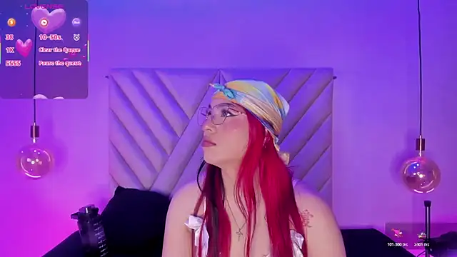 Snapshot of EmmaSwift_ chatting on December 2025 03:27:02 AM EmmaSwift online show from December 2025 03:27:02 AM