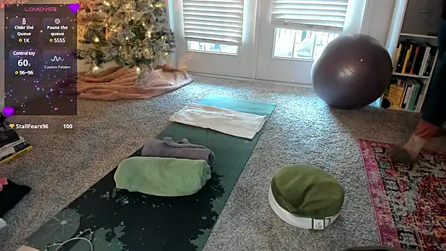 Snapshot of lovejulietxo chatting on January 2025 08:13:02 PM lovejulietxo online show from January 2025 08:13:02 PM