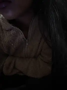 Snapshot of PARI_Hun chatting on January 2025 05:01:01 AM PARI Hun online show from January 2025 05:01:01 AM