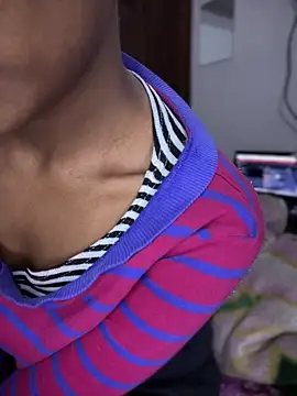 Snapshot of PARI_Hun chatting on January 2025 02:57:01 AM PARI Hun online show from January 2025 02:57:01 AM