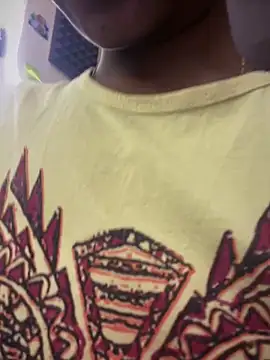 Snapshot of PARI_Hun chatting on February 2025 04:08:01 PM PARI Hun online show from February 2025 04:08:01 PM