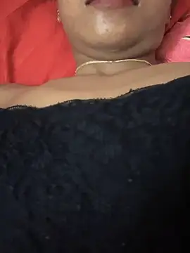 Snapshot of PARI_Hun chatting on February 2025 04:50:02 PM PARI Hun online show from February 2025 04:50:02 PM