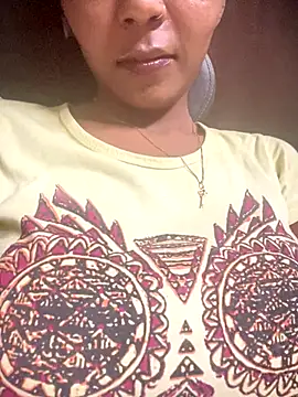 Snapshot of PARI_Hun chatting on October 2025 09:53:01 AM PARI Hun online show from October 2025 09:53:01 AM