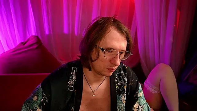 Claudia and elon  online show from November 2025 02:56:02 AM