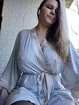 Snapshot of SexyMichellexo chatting on March 2025 11:56:01 AM SexyMichellexo online show from March 2025 11:56:01 AM