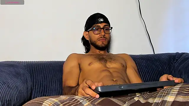 kuzzcoo online show from June 2026 03:05:02 PM