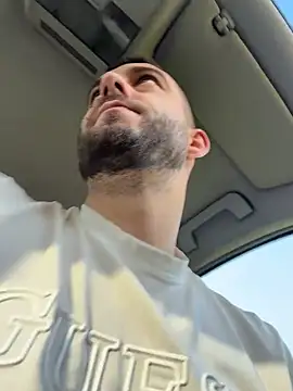 ElChapoGuzman95 online show from April 2026 05:30:01 AM