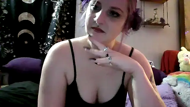 Snapshot of LunaLilith chatting on March 2025 09:14:02 AM LunaLilith online show from March 2025 09:14:02 AM