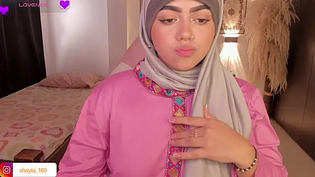 shayla 18 online show from October 2025 07:26:02 PM