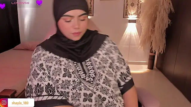 shayla 18 online show from November 2025 07:24:02 PM