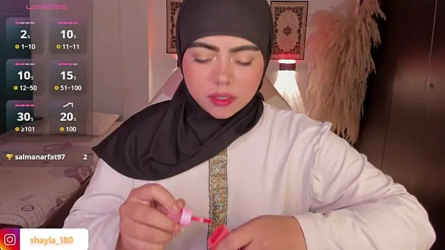 shayla 18 online show from December 2025 09:33:01 PM