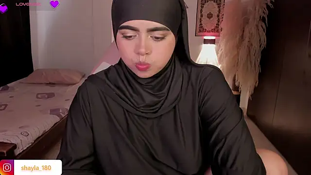 shayla 18 online show from February 2026 09:46:01 PM