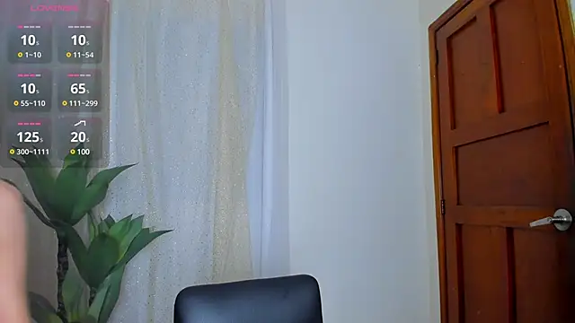 NahiaFox online show from March 2025 04:19:01 AM