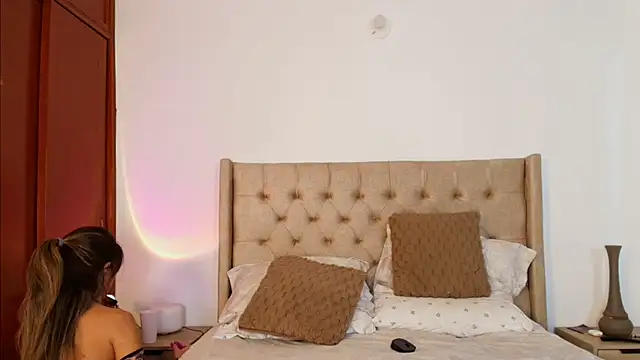 Rose dom online show from September 2025 01:11:01 AM