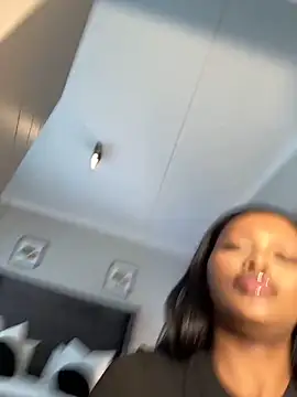 Snapshot of Neelo-Smith chatting on December 2024 06:43:01 AM Neelo-Smith online show from December 2024 06:43:01 AM