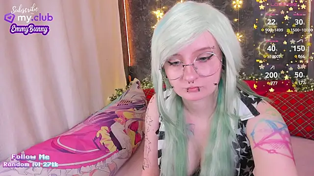 Snapshot of EmmyBunny chatting on December 2024 04:02:02 PM EmmyBunny online show from December 2024 04:02:02 PM
