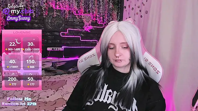 Snapshot of EmmyBunny chatting on February 2025 05:41:02 PM EmmyBunny online show from February 2025 05:41:02 PM