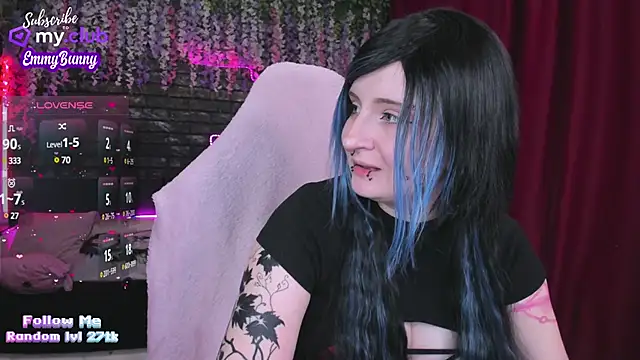 Snapshot of EmmyBunny chatting on February 2025 03:38:01 PM EmmyBunny online show from February 2025 03:38:01 PM
