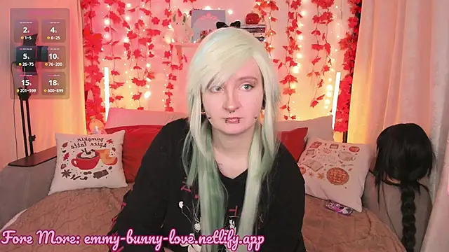 Snapshot of EmmyBunny chatting on September 2025 03:25:01 PM EmmyBunny online show from September 2025 03:25:01 PM
