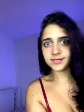 Alicia Ruiz online show from December 2025 05:55:02 PM