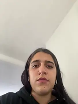 Alicia Ruiz online show from February 2026 06:02:01 PM