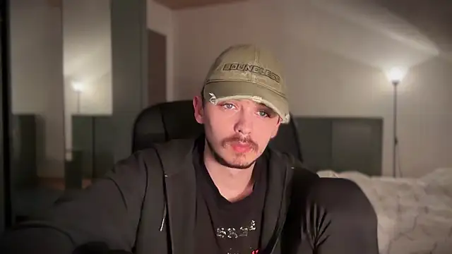 Snapshot of naked_psy chatting on January 2025 06:21:01 PM naked psy online show from January 2025 06:21:01 PM