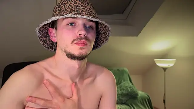 Snapshot of naked_psy chatting on March 2025 10:41:02 PM naked psy online show from March 2025 10:41:02 PM