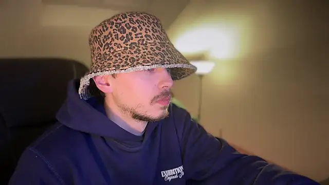 Snapshot of naked_psy chatting on March 2025 03:46:02 AM naked psy online show from March 2025 03:46:02 AM