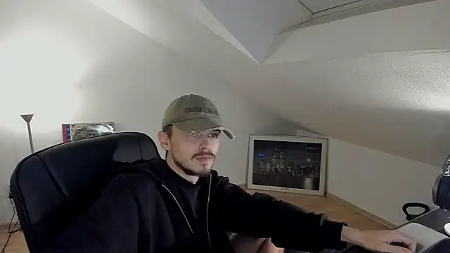 Snapshot of naked_psy chatting on October 2025 11:01:02 PM naked psy online show from October 2025 11:01:02 PM