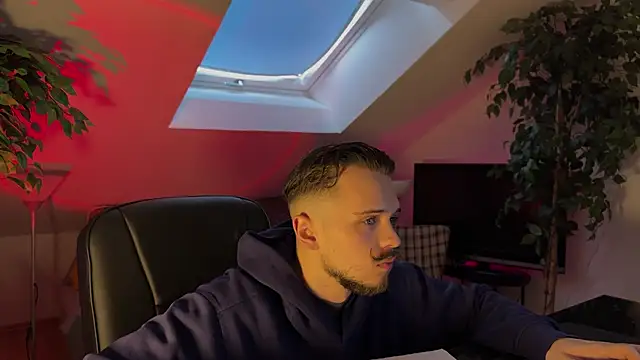 Snapshot of naked_psy chatting on February 2026 02:15:01 PM naked psy online show from February 2026 02:15:01 PM