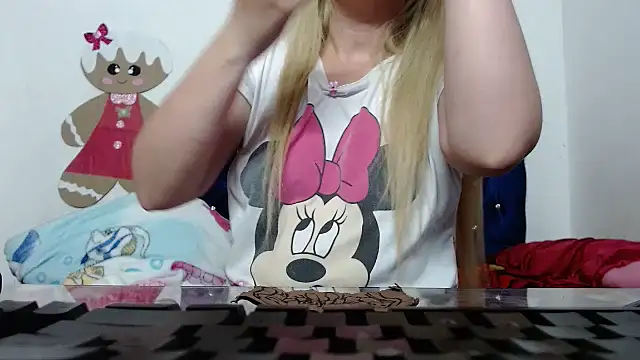 Snapshot of 69liamilk69 chatting on November 2025 04:44:02 AM 69liamilk69 online show from November 2025 04:44:02 AM