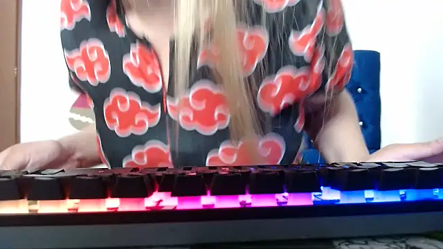 Snapshot of 69liamilk69 chatting on November 2025 05:51:01 AM 69liamilk69 online show from November 2025 05:51:01 AM