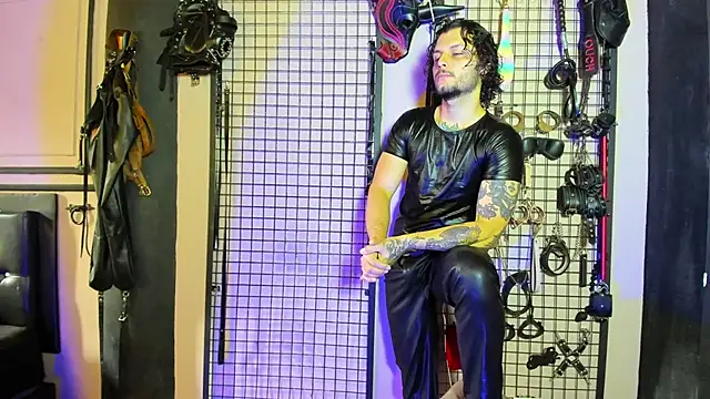 Twisted Fantasy online show from December 2024 02:33:02 PM