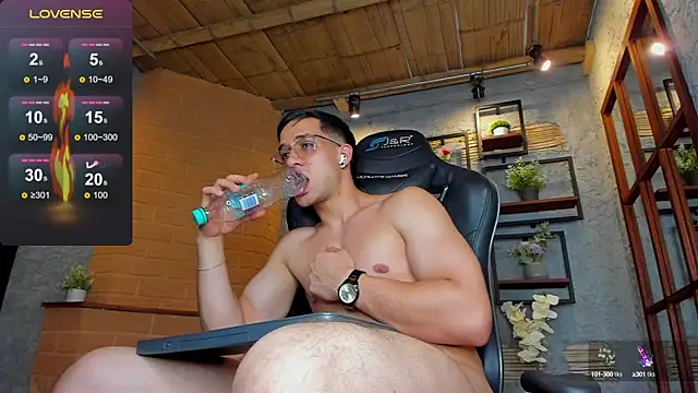 alexgiraldo  online show from February 2025 06:02:02 PM