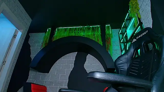 alexgiraldo  online show from March 2025 05:52:01 PM