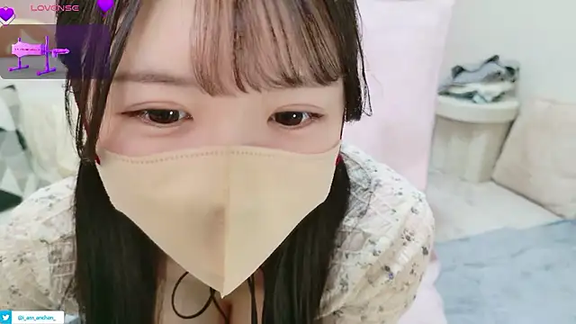 Snapshot of anchan_ chatting on May 2026 01:15:02 PM anchan online show from May 2026 01:15:02 PM