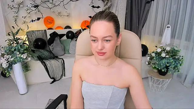 MiracleCurly online show from November 2025 07:26:01 PM