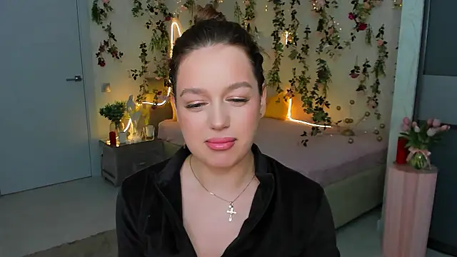 MiracleCurly online show from February 2026 02:15:02 PM