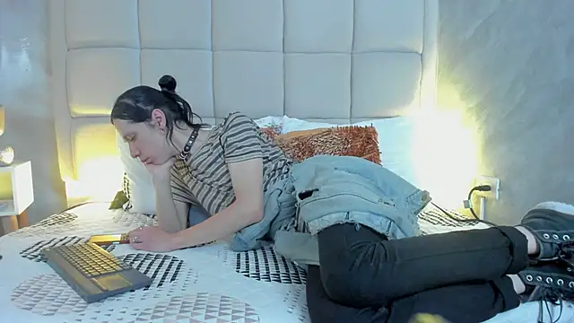 Hecatee 77 online show from February 2026 07:41:01 PM