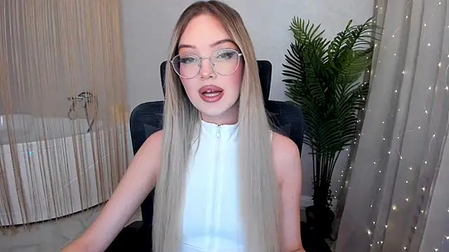 FloweryLove 1 online show from January 2025 07:34:02 PM