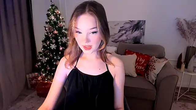 Snapshot of FloweryLove_1 chatting on December 2025 07:42:02 PM FloweryLove 1 online show from December 2025 07:42:02 PM