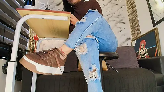 Sophie LittleS online show from February 2026 12:15:02 PM