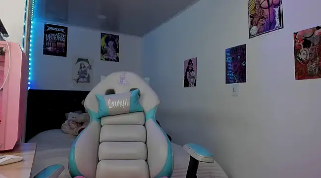 Lauryn muller online show from March 2025 01:35:02 AM