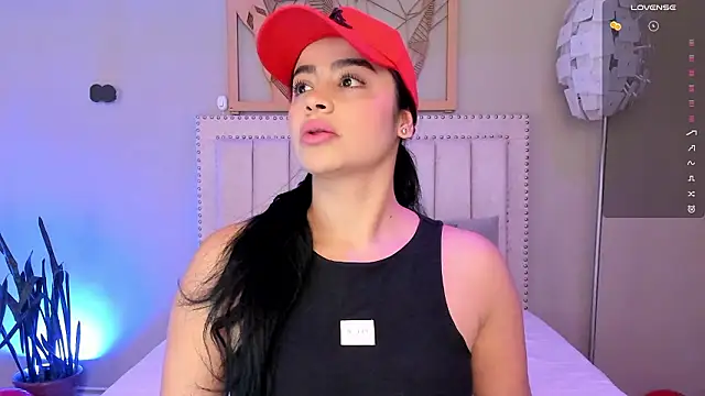 Paula Desousa online show from February 2026 03:30:02 PM