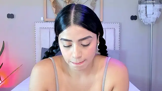 Paula Desousa online show from March 2026 05:20:02 PM